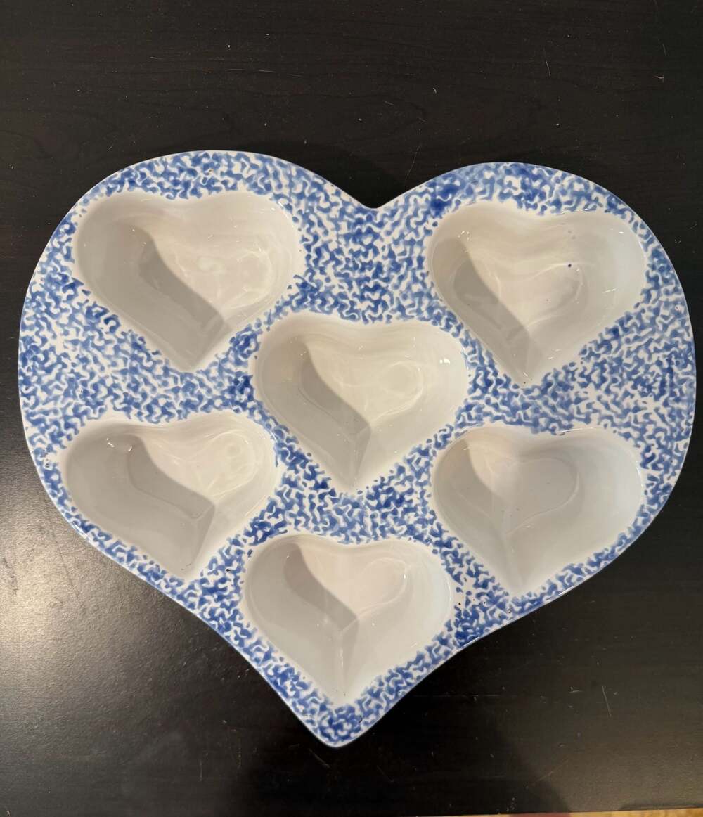 Chaparral Pottery Heart Shaped Stoneware Muffin Pan Blue Spongeware